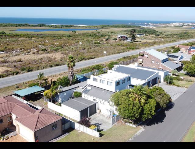 4 BEDROOM DETACHED FOR SALE IN HEUNINGKLOOF